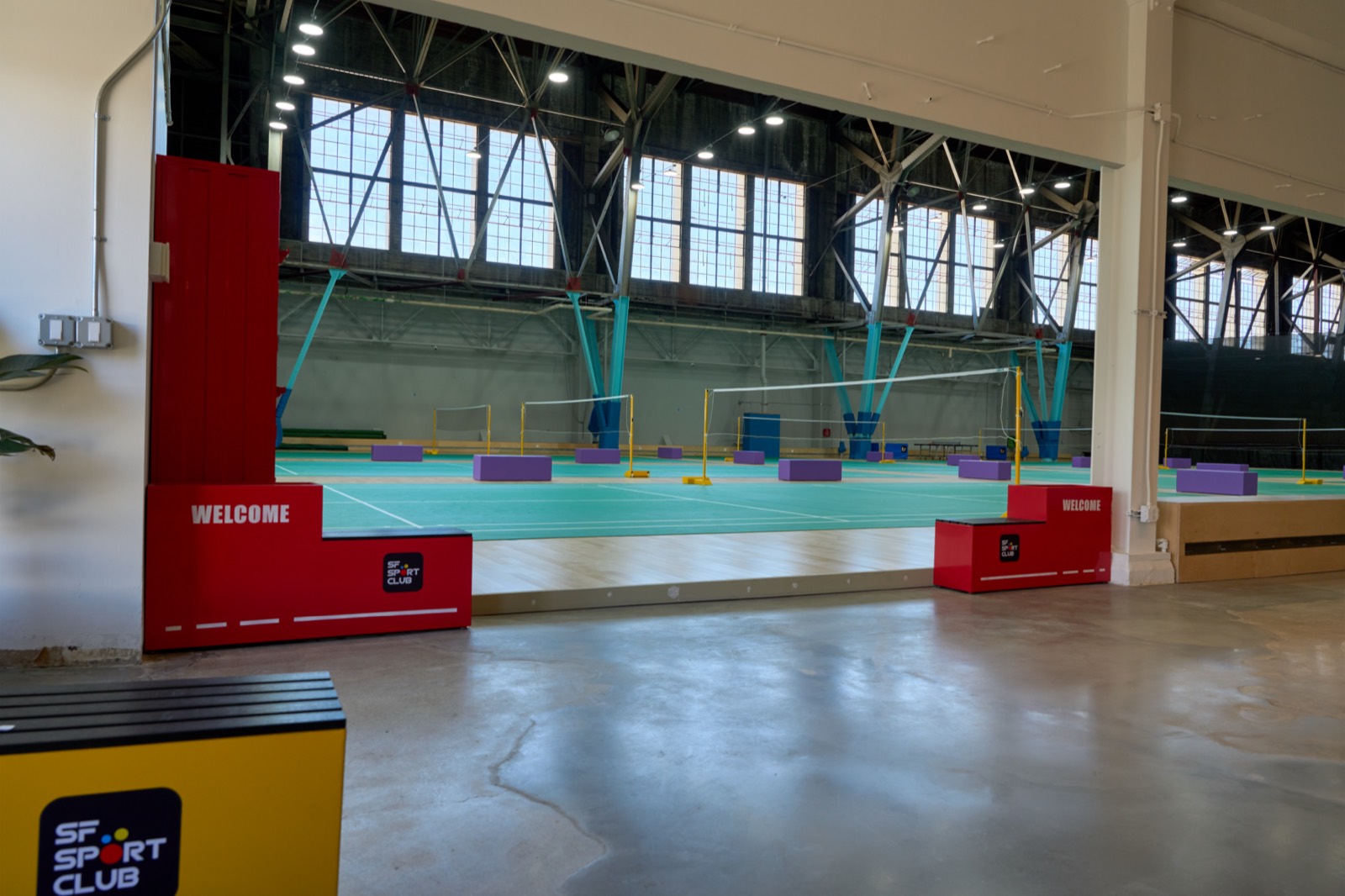 Entrance and welcome area at SF Sport Club
